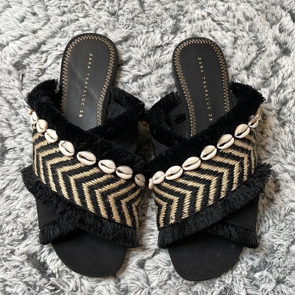 Zara Frayed Seashell Slides size 38 US 7.5 - Picture 1 of 9